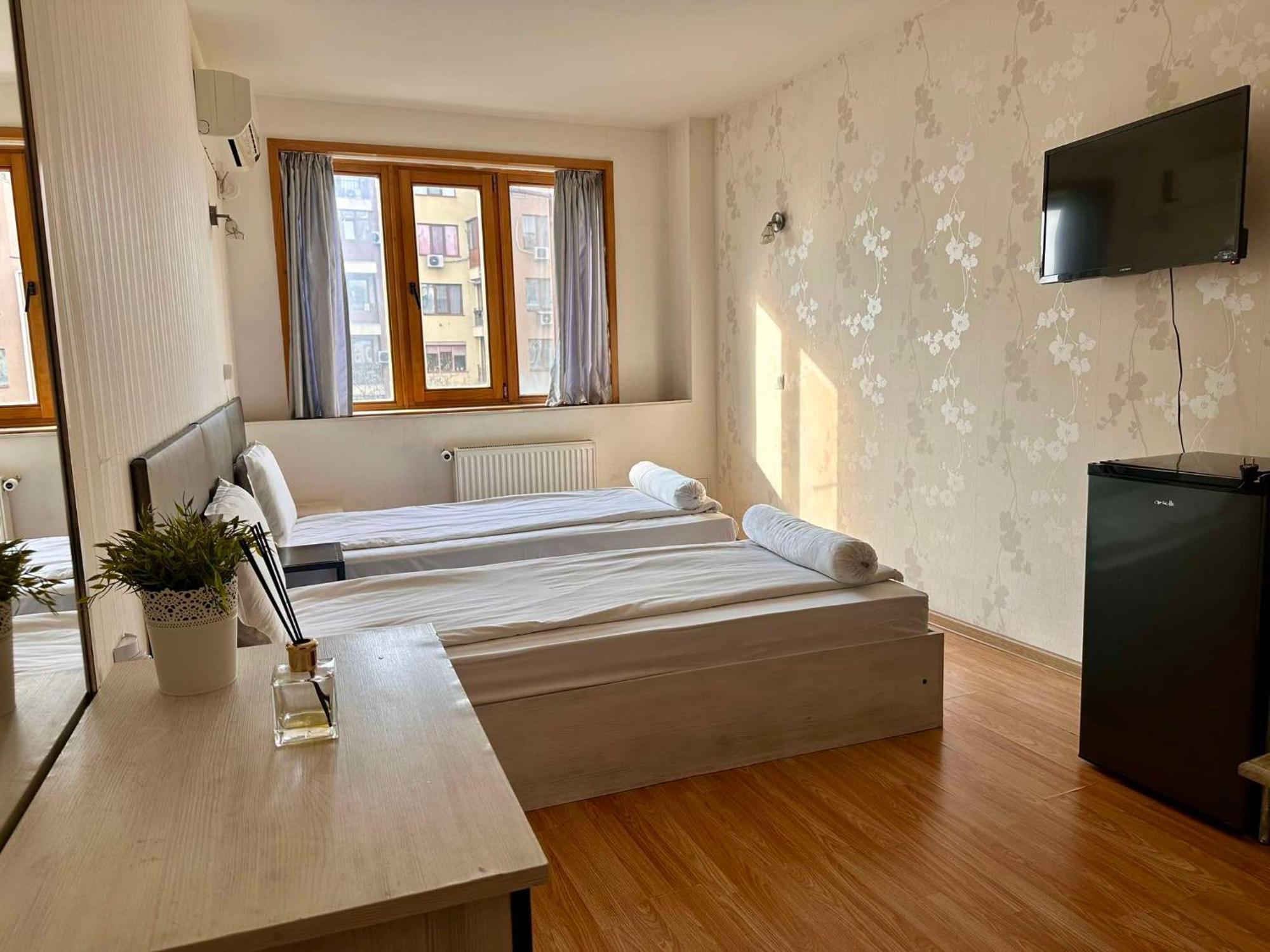 Family Hotel Amor Rusze Kültér fotó